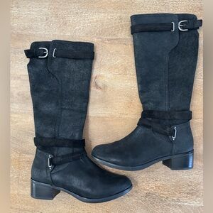Gorgeous Women's Ugg Black Leather Boots
